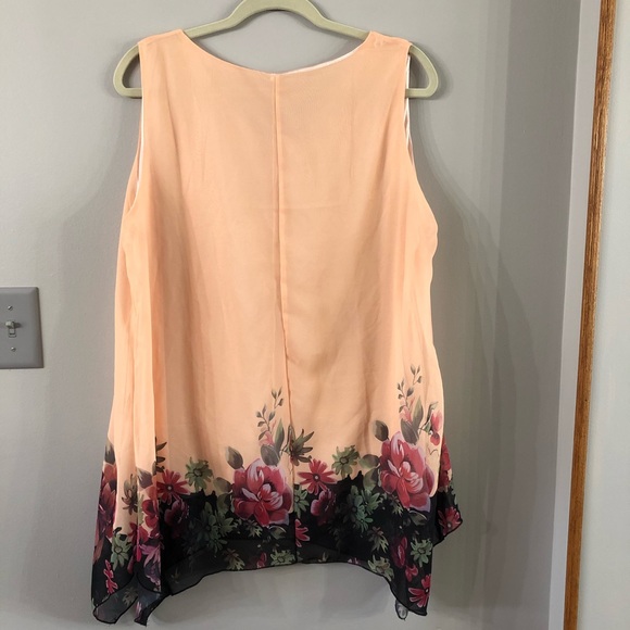 3X Layered Floral Tank - Picture 2 of 4